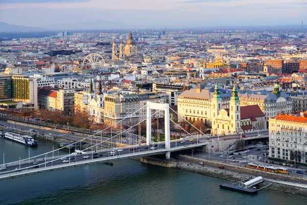 Prachtig Panorama Van Boedapest Met Donau Rivier Met Bruggen Van Stockfoto