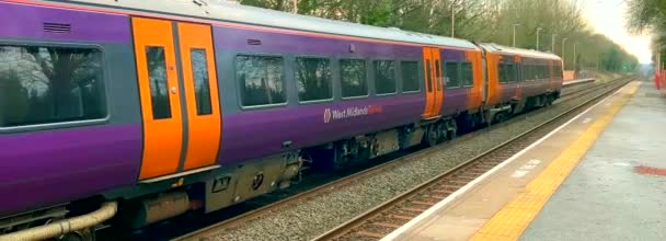 Rede Ferroviária Comboio Passageiros England — Vídeo de Stock