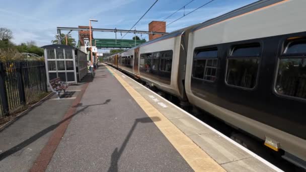 Réseau Ferroviaire Train Voyageurs England — Video