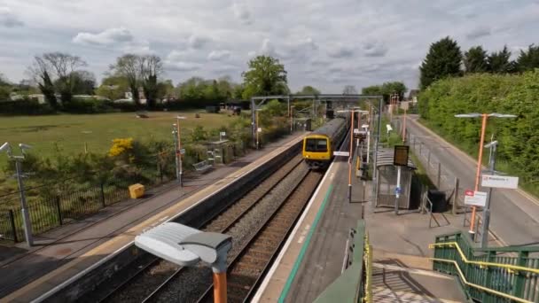 Netwerk Spoor Passagier Trein Engeland Verenigd Koninkrijk — Stockvideo