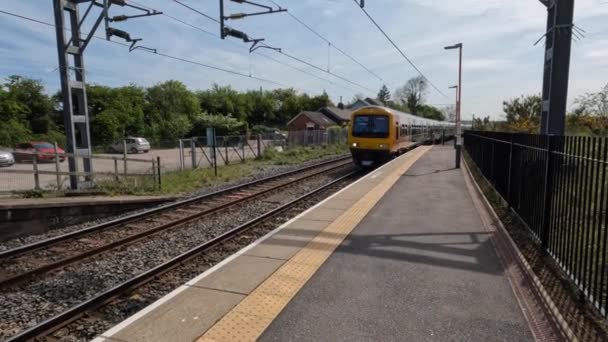 Järnvägsnät Järnväg Passagerare Tåg England — Stockvideo