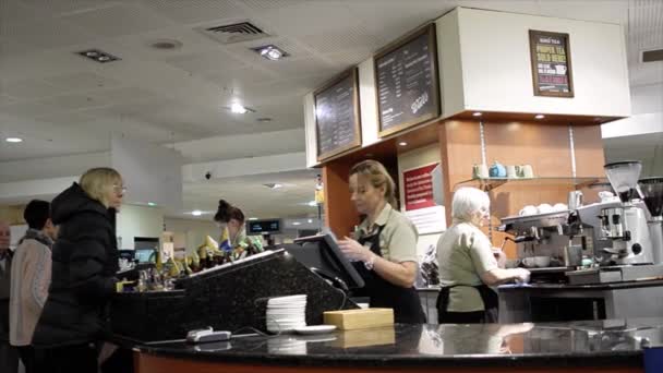 Kafé Cafeteria Inomhus England — Stockvideo
