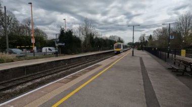 Dizel yolcu treni UK