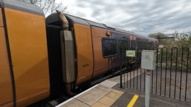 Diesel Treno Passeggeri West Midlands Inghilterra Regno Unito — Video Stock