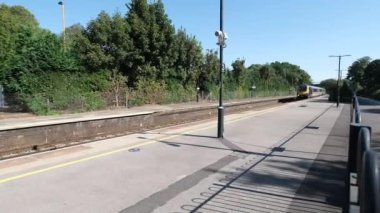 İngiltere 'nin batı iç kısımlarında dizel tren var.