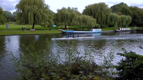 Ruderer Fluss Avon Stratford Avon England — Stockvideo