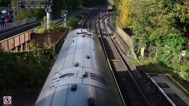 Treno Diesel Passeggeri Stazione Dorridge West Midlands Inghilterra Regno Unito — Video Stock