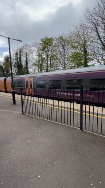 British Rail Network Gare Ferroviaire Dorrisge Solihull West Midlands Angleterre — Video