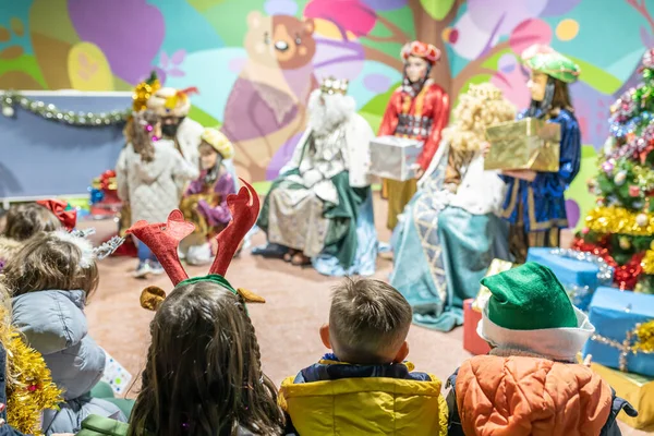 Three Kings Visiting Children Children School Christian Tradition Christmas Festival — Stock Photo, Image