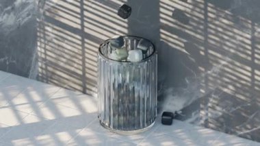 Cam kasede düşen çipler 3 boyutlu döngü animasyonu