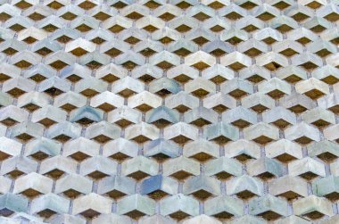 Hollanda, Leiden 'da bir duvar üzerinde heykel etkisi yaratmak için 45 derecelik açıyla yerleştirilen tuğlalar