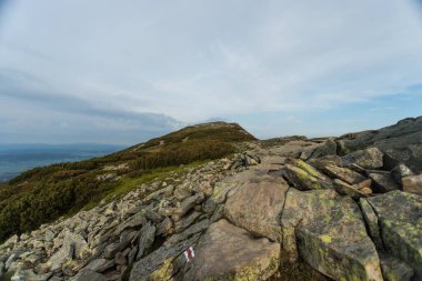 Babia Gra 'ya kırmızı yol