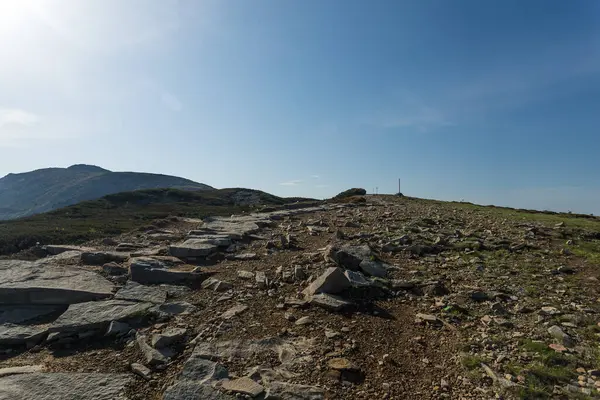 Babia Gra 'ya kırmızı yol