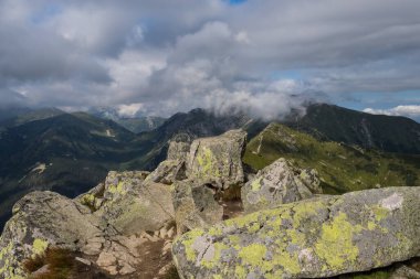 Kasprowy Wierch 'ten Kondratowa çayırına giderken görüntüler