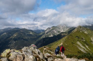 Kasprowy Wierch 'ten Kondratowa çayırına giderken görüntüler