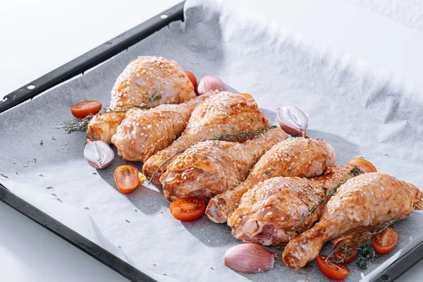 Chicken Drumsticks Spices Paprika Sesame Seeds Ready Bake Baking Sheet — Stok Foto