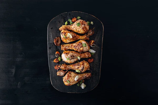 Baked Chicken Drumsticks Sesame Honey Soy Sauce Onion Spices — Stok Foto