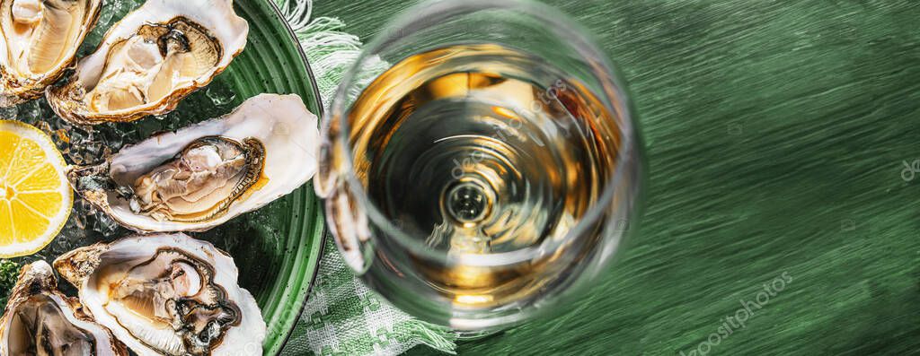 Fresh Oysters Lemon Ice White Wine Stock Photo