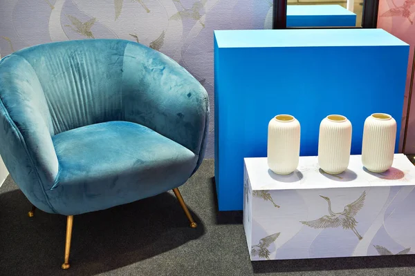 Interieur Für Ein Wohnzimmer Mit Sessel Und Vasen — Stockfoto