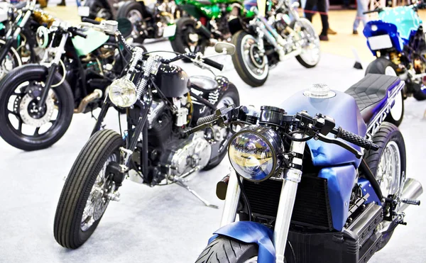 Motocicletas Personalizadas Loja Exibição — Fotografia de Stock