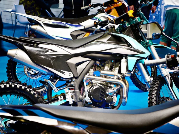Мотокросс Мотоциклы Спортивном Магазине — стоковое фото