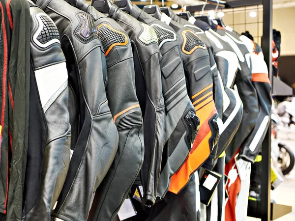 Кожаные Куртки Мотоцикла Спортивном Магазине — стоковое фото