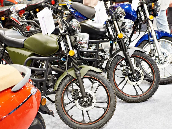 Bir Mağazada Motosikletler — Stok fotoğraf
