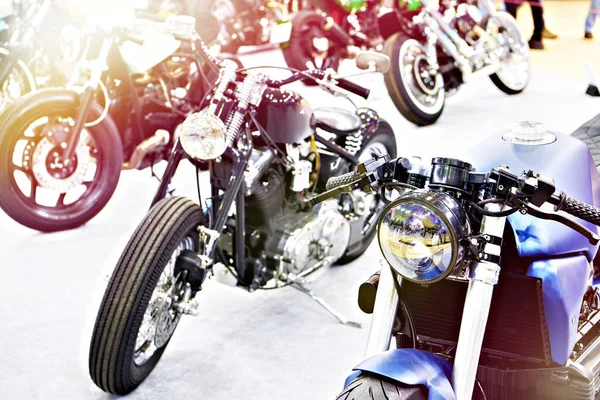 Aangepaste Motorfietsen Display Store — Stockfoto