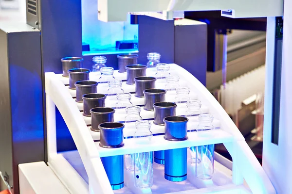Automatic Sequential Extraction System Chemical Sample Preparation Exhibition — Stock Photo, Image