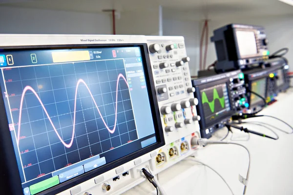 Modern Blandad Signal Oscilloskop Laboratorium — Stockfoto