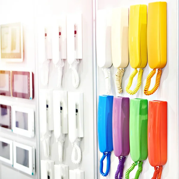 Combinés Colorés Panneaux Commande Moniteurs Interphone Exposés Dans Magasin — Photo