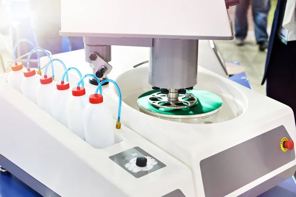 stock image Powerful grinding and polishing laboratory system for high-quality sample preparation