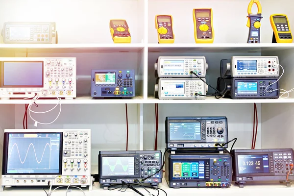 Apparecchi Elettronici Misura Voltmetri Oscillografi Esposizione Negozio — Foto Stock