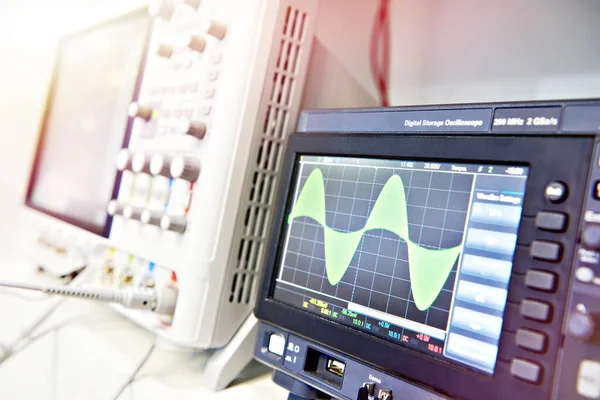Osciloscópio Armazenamento Digital Moderno Laboratório — Fotografia de Stock