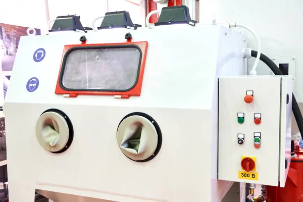 Fırlatma Odası Kum Püskürtme Makinası — Stok fotoğraf