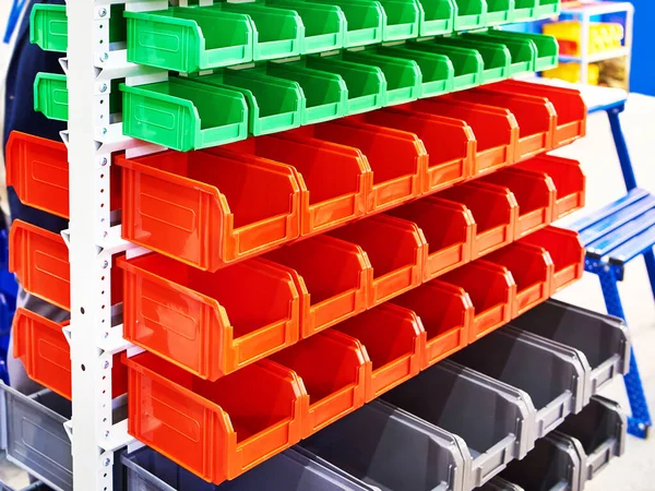 Contenitori Plastica Colorata Nel Negozio Articoli Casa — Foto Stock