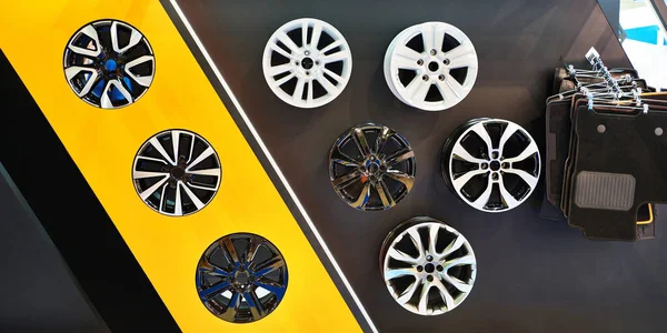 Stamped Wheel Discs Car Store — Stock Photo, Image