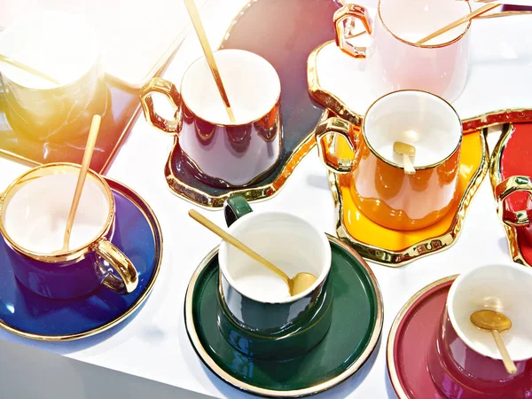 Tasses Thé Porcelaine Colorée Avec Cuillères — Photo