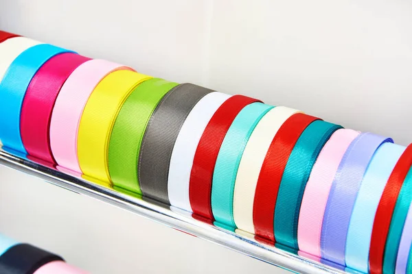Rubans Multicolores Tresses Dans Atelier Couture — Photo