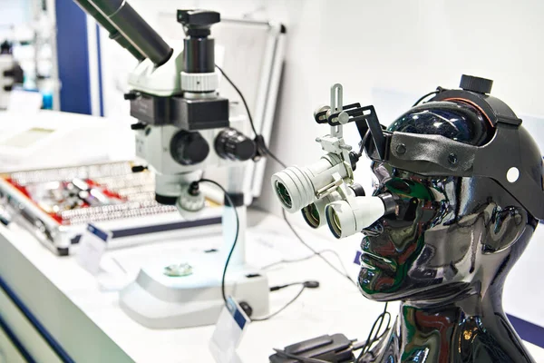 Бинокулярная Лупа Светодиодным Светом Медицинской Хирургии Стоматологии Микроскопа — стоковое фото