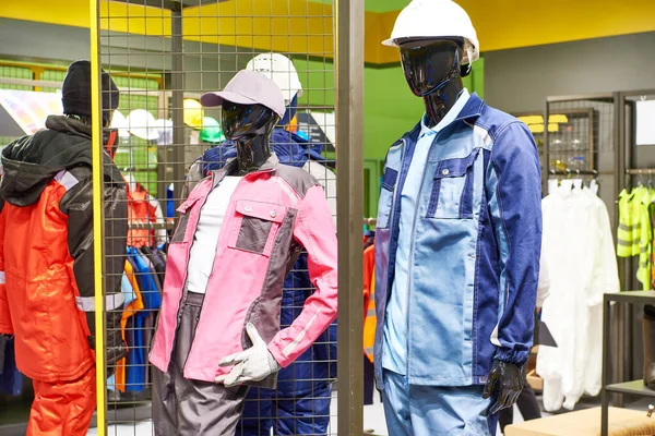 Куртки Манекене Рабочей Одежды Магазине — стоковое фото