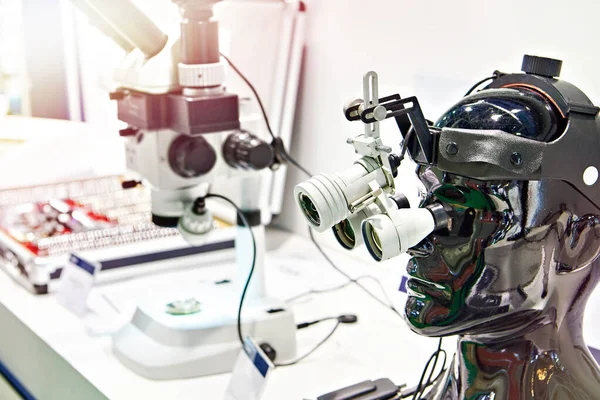 Бинокулярная Лупа Светодиодным Светом Медицинской Хирургии Стоматологии Микроскопа — стоковое фото