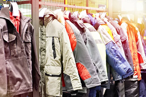 Куртки Тёплая Рабочая Одежда Строителей Промышленности — стоковое фото