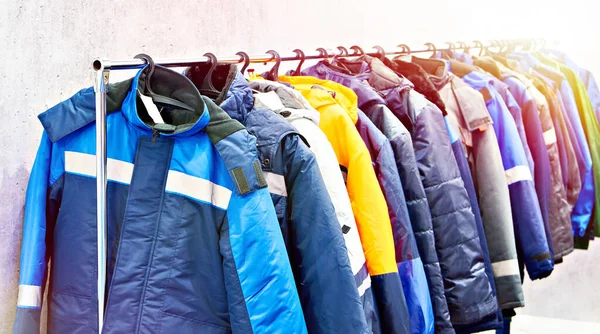 Nşaatçılar Sanayiciler Için Ceketler Mağazada — Stok fotoğraf