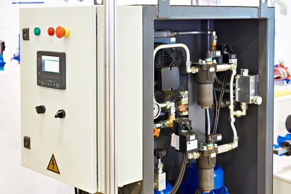 控制面板液压站工业泵管 — 图库照片