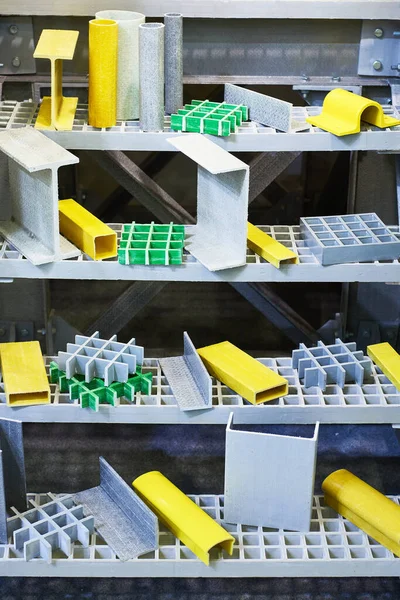 階段と手すり 産業構造用プラスチック部品 — ストック写真