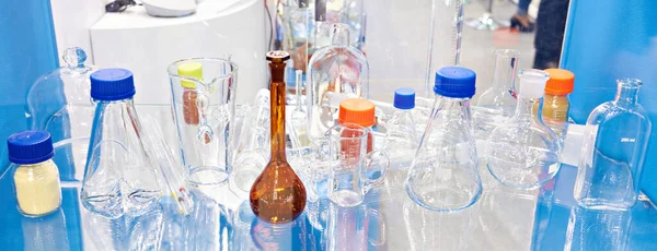 Laborgläser Flaschen Gläser Und Flaschen Lager — Stockfoto