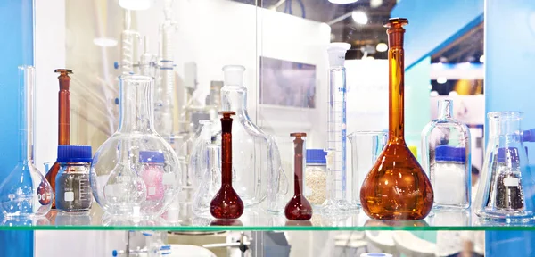 Laboratory Glass Dishes Bottles Jars Flasks Store — Stock Photo, Image