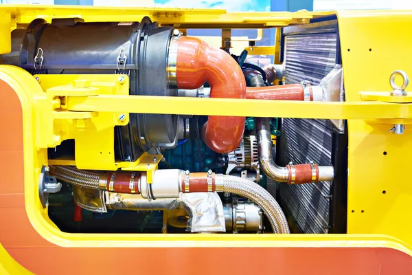 Radiatori Tubi Derivazione Motore Industriale — Foto Stock