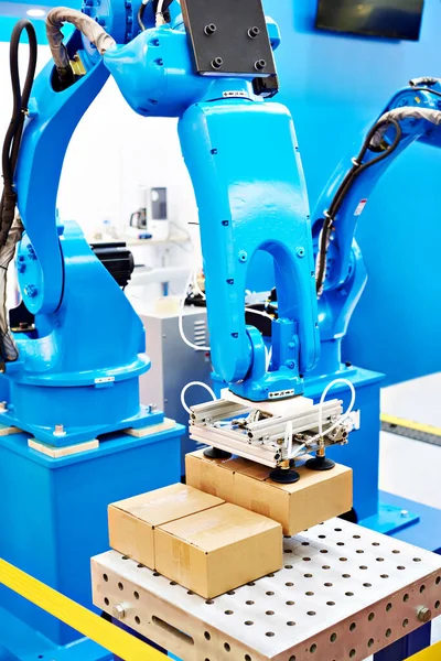 Стандартные Многофункциональные Роботы Картонные Коробки — стоковое фото